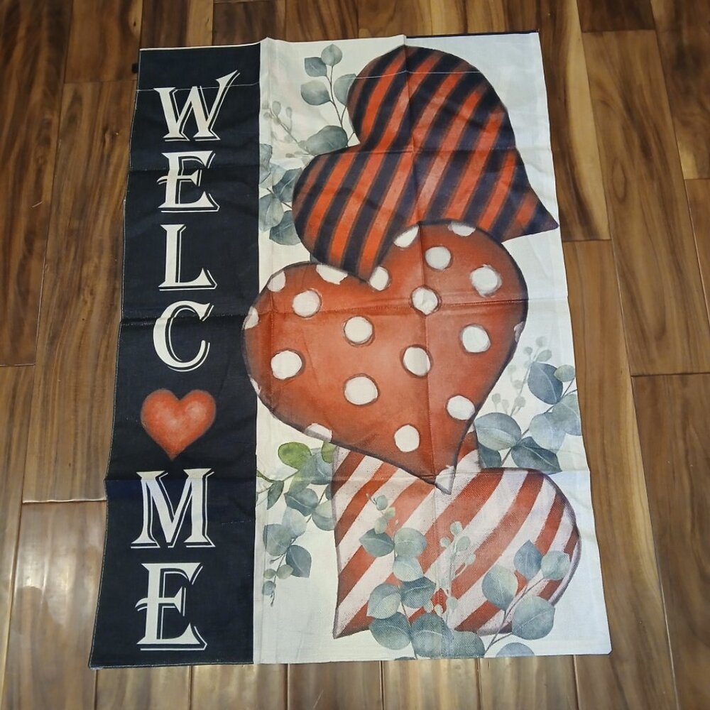 Like New Avoin colorful Valentine's Day Welcome House Flag (28x40 inch)